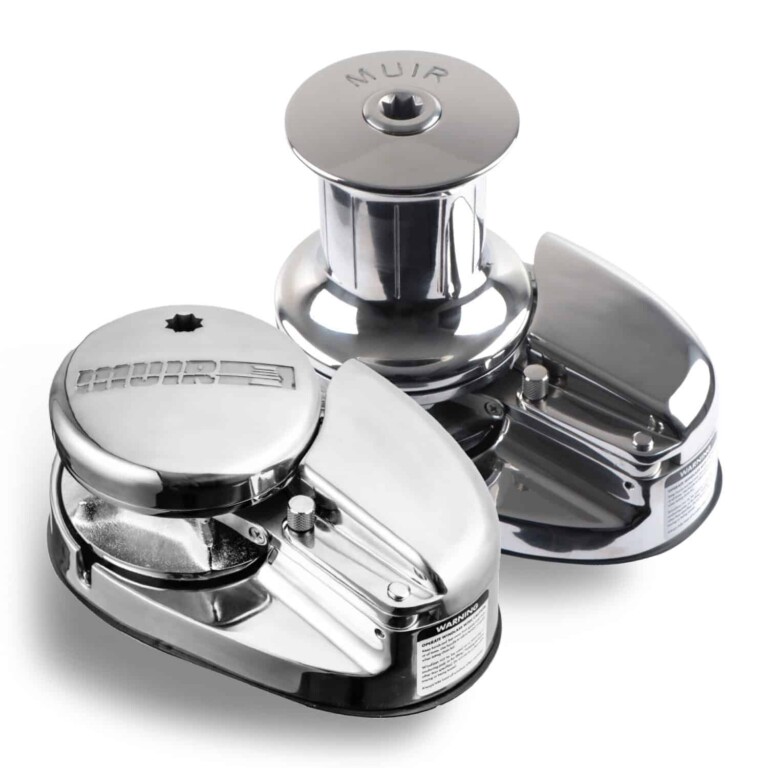 Storm VR/VRC2500 / Storm VR/VRC3500 / Storm VR/VRC4000 / A Muir VR2500 and a Muir VRC2500 vertical windlass shown side-by-side on a white background.